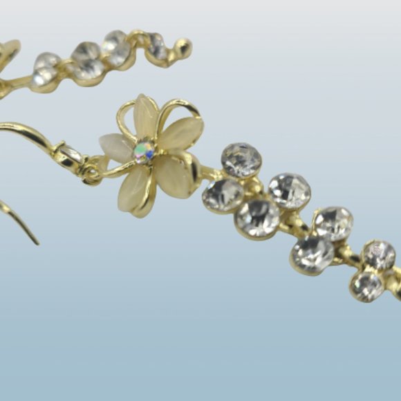 Brand New Exquisite Opal Dripping Flower Earrings - Picture 2 of 8